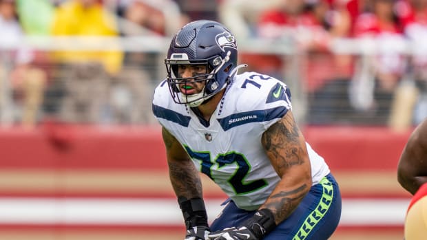 Seattle Seahawks offensive tackle Abraham Lucas (72) during the second quarter against the San Francisco 49ers at Levi's Stadium.